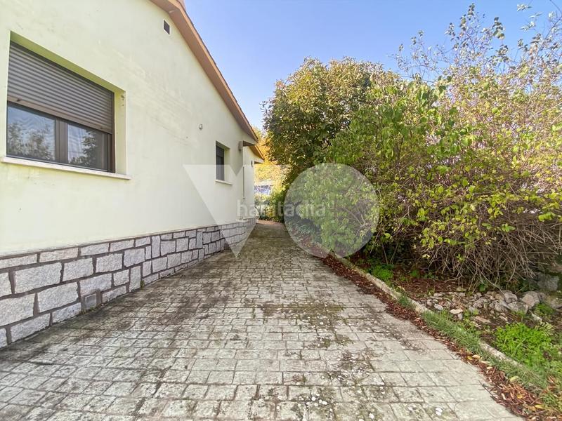 Foto 2e1b58e4-5abd-42e8-b8c0-a929bf0e0188. House with pool in Becerril de la Sierra