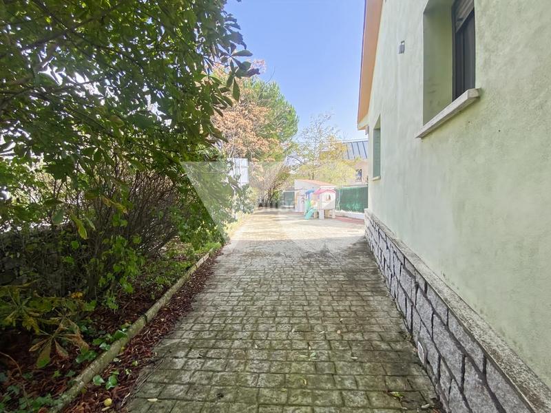 Foto 8128edfe-b0dd-480a-8235-99dd0ca65de0. House with pool in Becerril de la Sierra