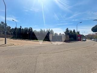 Terreny residencial  Los claveles. Parcela en venta en parque de la coruña