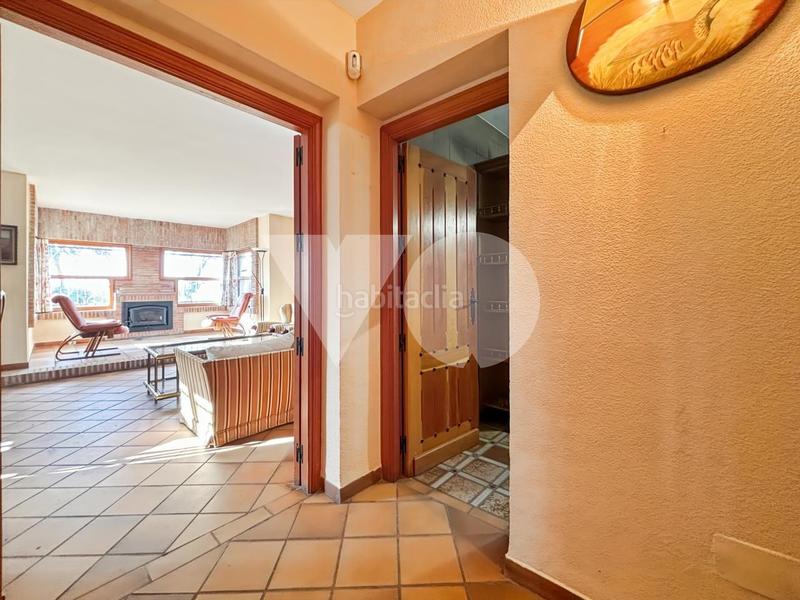 Foto 447b4ec6-a68b-4f6b-a60d-56b1583e0f23. Mas avec chauffage parking dans Pino Alto-Navarredonda Valdemorillo