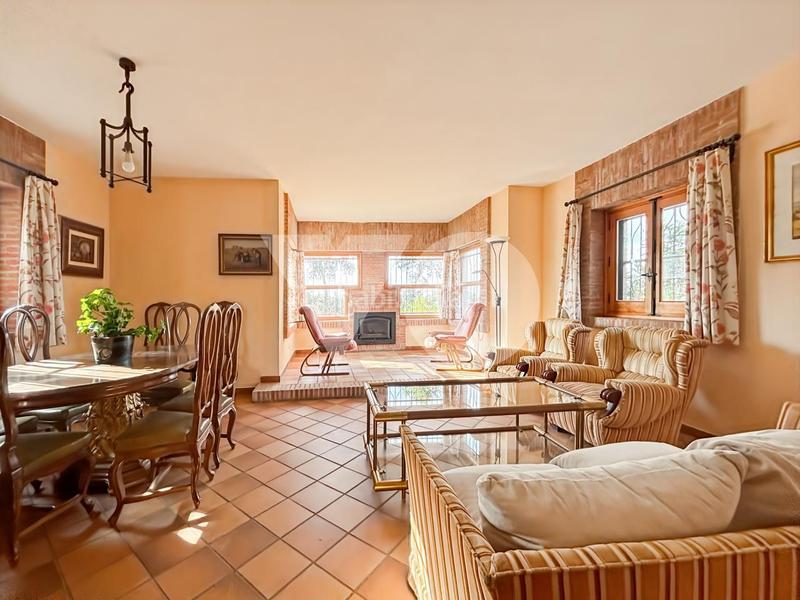 Foto 5ae1caa6-b752-4778-b6ce-e8ed540b3411. Mas avec chauffage parking dans Pino Alto-Navarredonda Valdemorillo