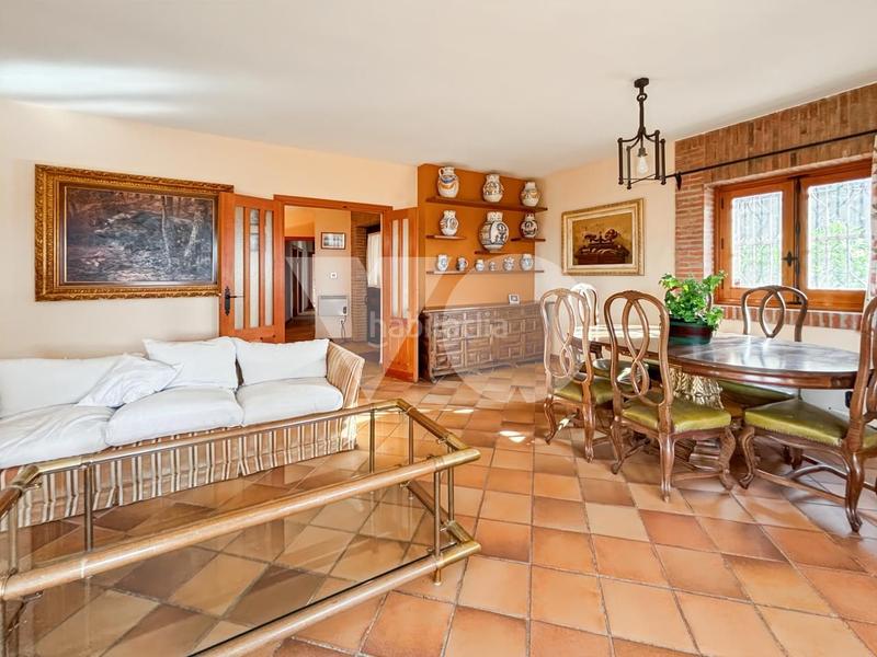 Foto c63b7c3e-7e43-4fbf-afab-b6bc51197971. Mas avec chauffage parking dans Pino Alto-Navarredonda Valdemorillo