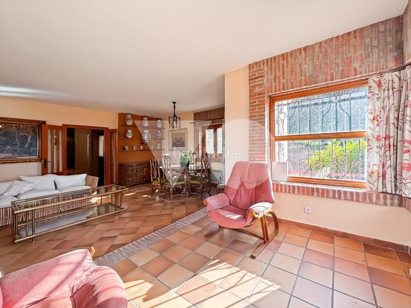 Foto f15c565d-92e2-4751-89bb-307456c1805e. Mas avec chauffage parking dans Pino Alto-Navarredonda Valdemorillo