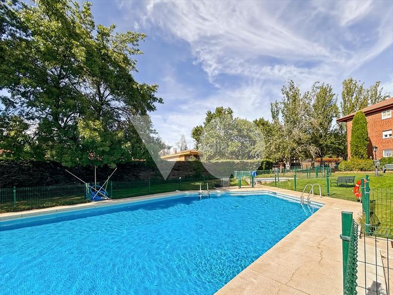 Foto 912ff071-8e4b-44e4-9656-42159839db62. Appartamento con riscaldamento parcheggio in Navalquejigo-Los Arroyos Escorial (El)