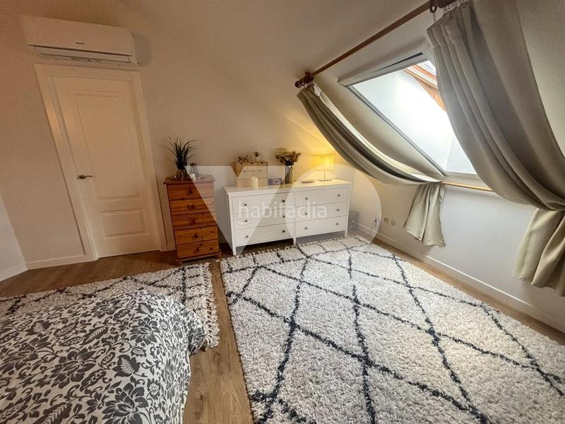 Foto 5663205c-ad2b-48e3-b55c-0c3fb96de84e. Zweistöckige wohnung mit heizung pool in Villalba Estación Collado Villalba