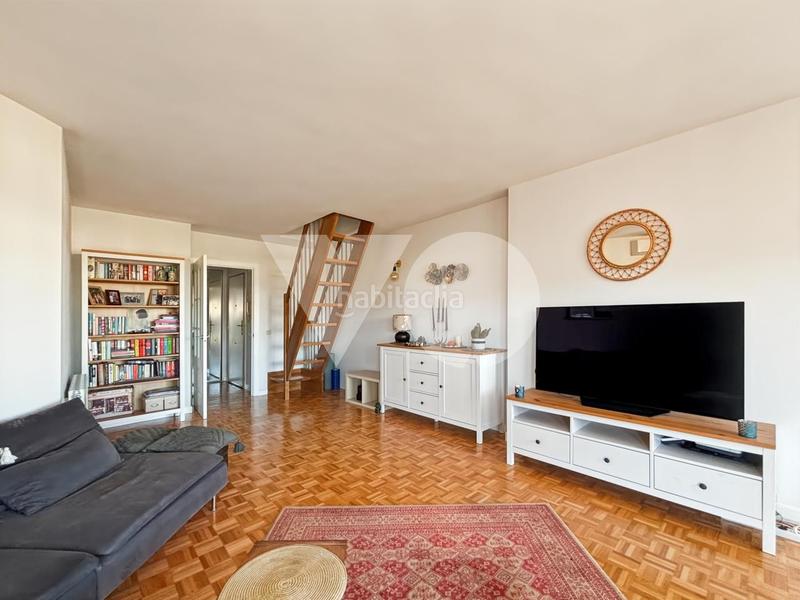 Foto 6714f5b9-3305-4668-bc62-63877c1df513. Zweistöckige wohnung mit heizung pool in Villalba Estación Collado Villalba