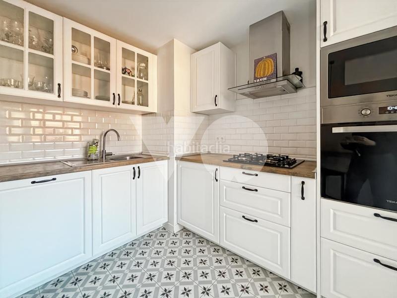 Foto e13fd5b9-8cc1-4966-bf36-16d8a6276c97. Zweistöckige wohnung mit heizung pool in Villalba Estación Collado Villalba