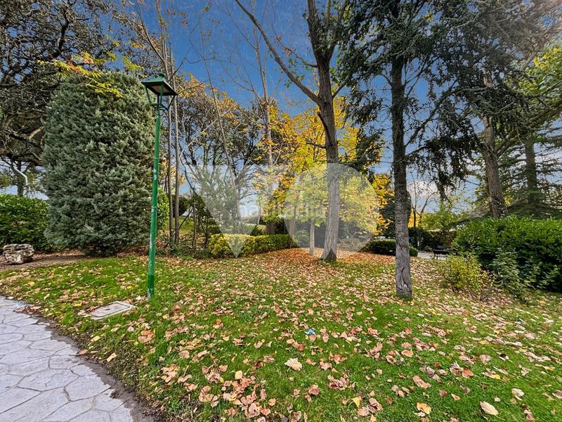 Foto 0683b485-8dc8-4f18-8f95-624a2983bf64. Maison jumelée avec chauffage piscine dans El Guijo-Colonia España Galapagar