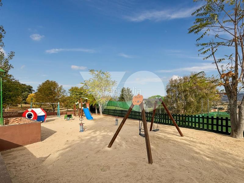 Foto 2f4d4c69-83a2-4e4e-9742-8fdabac86dce. Maison jumelée avec chauffage piscine dans El Guijo-Colonia España Galapagar