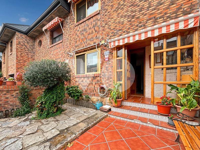 Foto 39e4f817-15e4-49e3-a9d9-df42df7cc4b5. Maison jumelée avec chauffage piscine dans El Guijo-Colonia España Galapagar