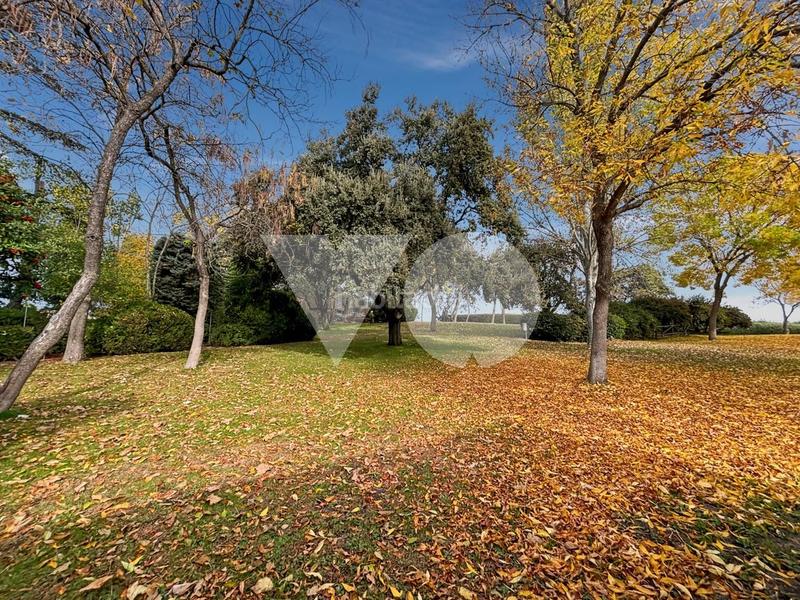 Foto 6151feb3-8d9d-440d-a22f-d7ec92507777. Maison jumelée avec chauffage piscine dans El Guijo-Colonia España Galapagar