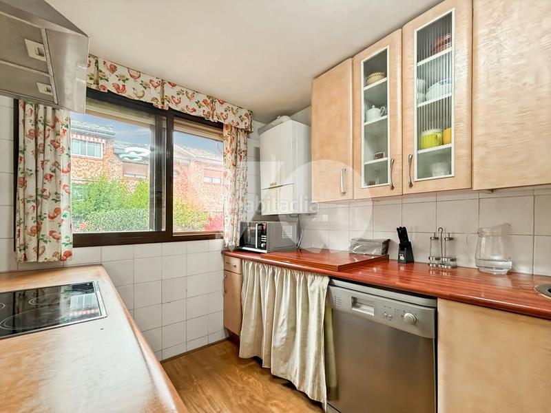 Foto 9e269d20-669c-48db-ac5d-fcad3969e36d. Maison jumelée avec chauffage piscine dans El Guijo-Colonia España Galapagar