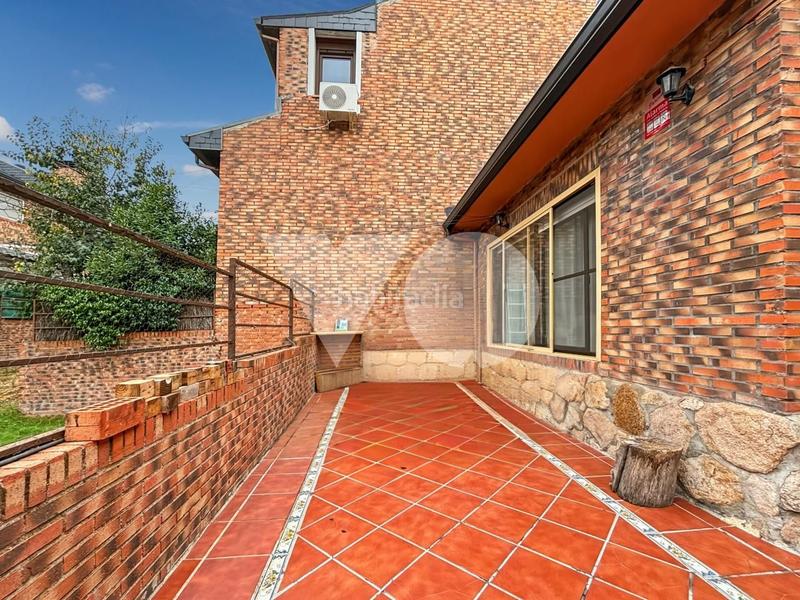 Foto f0b53258-9f37-4719-9654-77cafc811c7c. Maison jumelée avec chauffage piscine dans El Guijo-Colonia España Galapagar