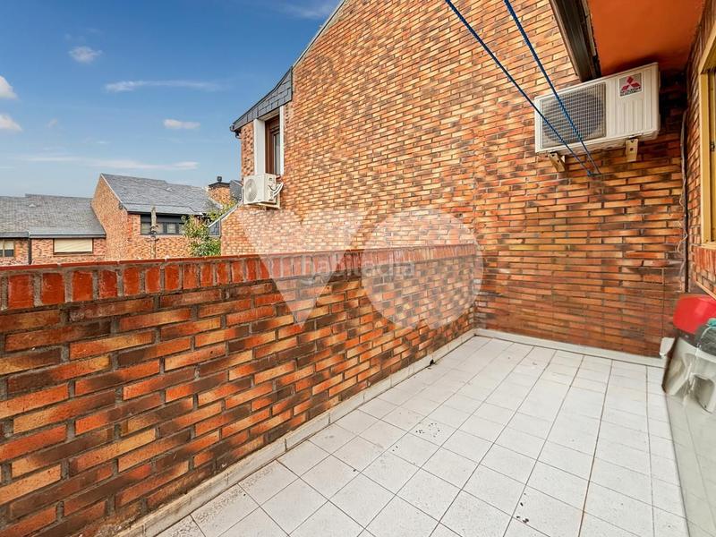 Foto f92ebd2e-dbde-4a2b-ad2b-e1862202a977. Maison jumelée avec chauffage piscine dans El Guijo-Colonia España Galapagar