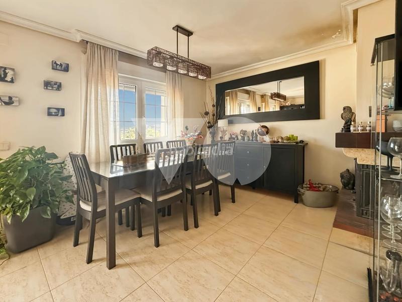 Foto e92f4a49-0060-4600-ab17-abdc41b30769. Maison avec chauffage parking piscine dans Guadalix de la Sierra