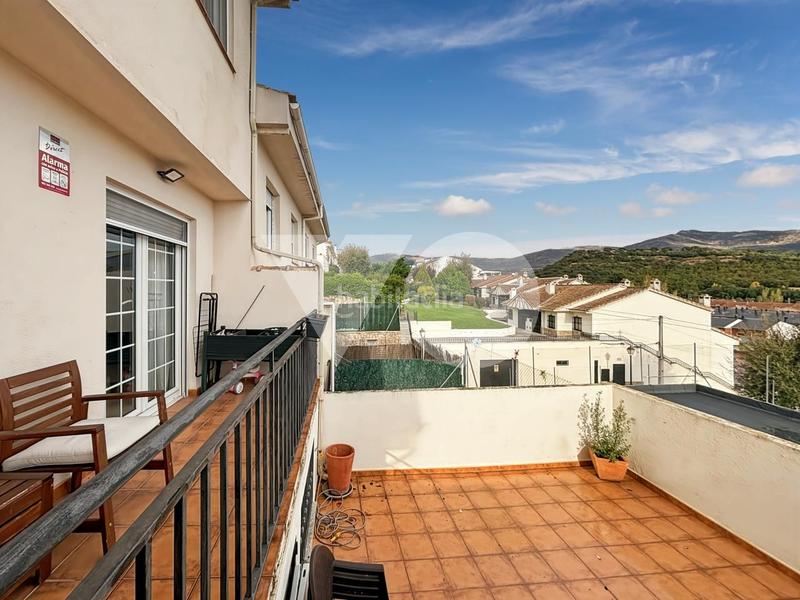 Foto f8caa33b-990c-4c07-a485-c86fc5595161. Maison avec chauffage parking piscine dans Guadalix de la Sierra