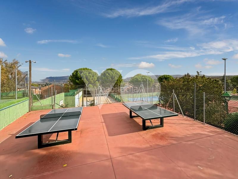 Foto 4d4be149-69f3-4e9b-93e3-6cb6c6984c11. Haus mit heizung pool in El Guijo-Colonia España Galapagar