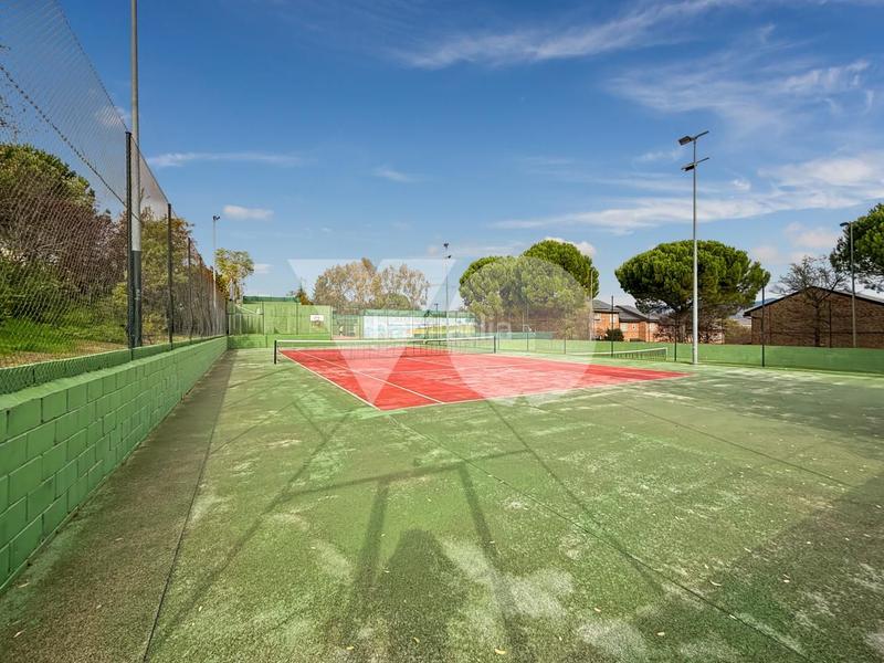 Foto 63f82706-0e80-48c8-9b49-c4455f4f8cf9. Haus mit heizung pool in El Guijo-Colonia España Galapagar