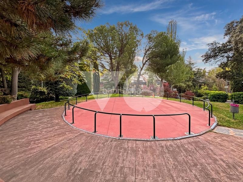 Foto b5169f6f-d1fb-4722-aa66-a5128568b2a6. Haus mit heizung pool in El Guijo-Colonia España Galapagar