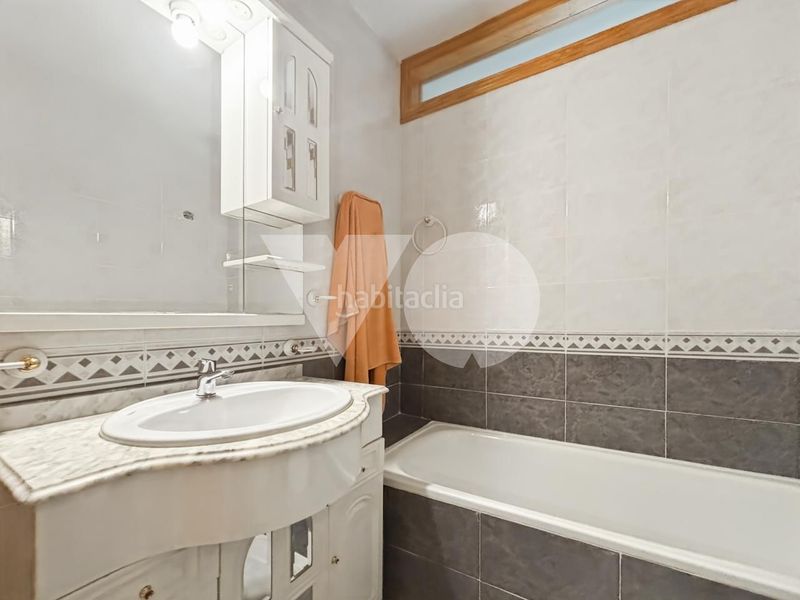 Foto e8046999-b5c2-4ddd-881c-fc50cd7ae17d. Casa amb calefacció aparcament a El Guijo-Colonia España Galapagar