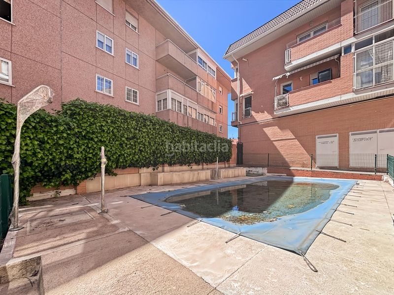 Foto 2565201d-298b-477e-9eb3-7bc7ddbee77d. Duplex con riscaldamento parcheggio in Casa Amarilla Galapagar