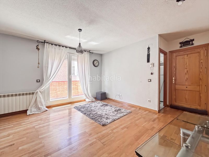 Foto 2745fded-10d8-4df9-b1a7-5f1b965fc2d6. Duplex con riscaldamento parcheggio in Casa Amarilla Galapagar