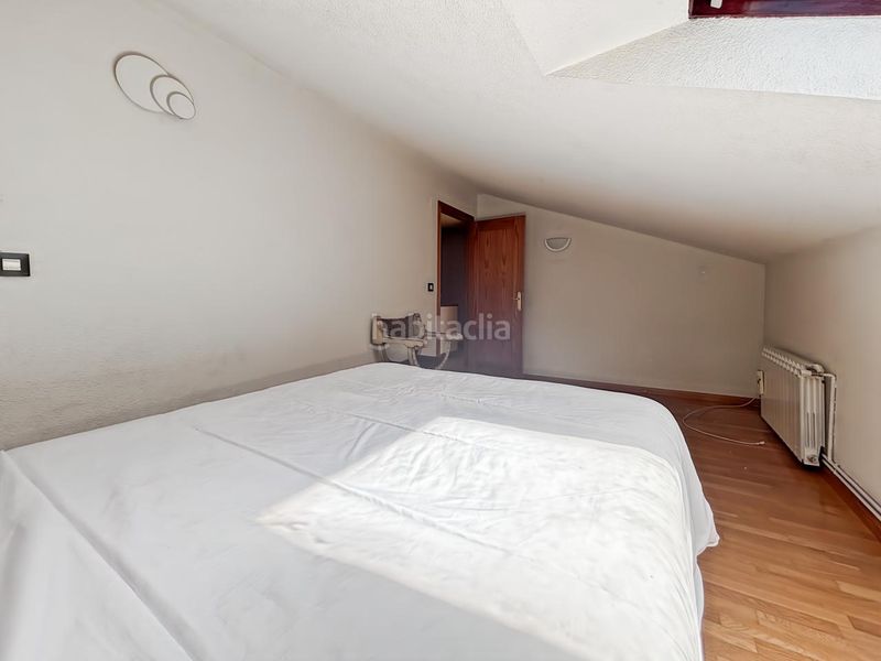 Foto 294c8b46-da18-4444-a3cb-db7fd57d6227. Duplex con riscaldamento parcheggio in Casa Amarilla Galapagar