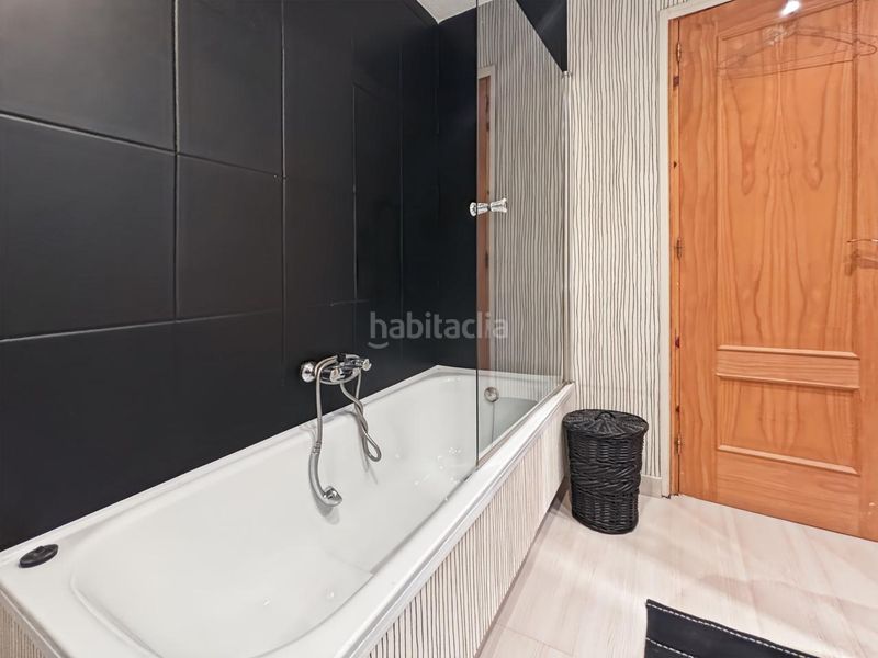 Foto 38ab93c9-ae6d-4809-abf8-1bb04a749e97. Duplex con riscaldamento parcheggio in Casa Amarilla Galapagar