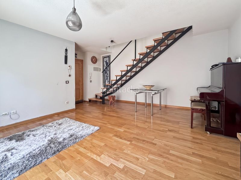 Foto 7dc0f42f-6888-41ea-b0b3-fe2dd5020345. Duplex con riscaldamento parcheggio in Casa Amarilla Galapagar