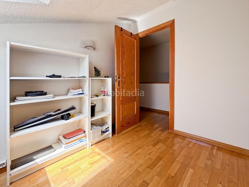 Foto 86347d47-e39a-444c-9dcc-b4c125bcb5f1. Duplex con riscaldamento parcheggio in Casa Amarilla Galapagar