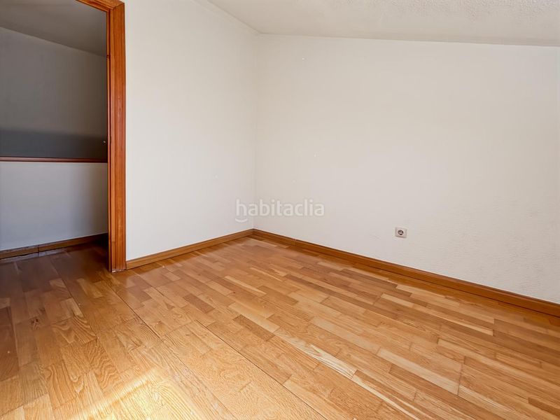 Foto 9c849cf5-72ae-470f-96d2-4ebd79be32ab. Duplex con riscaldamento parcheggio in Casa Amarilla Galapagar