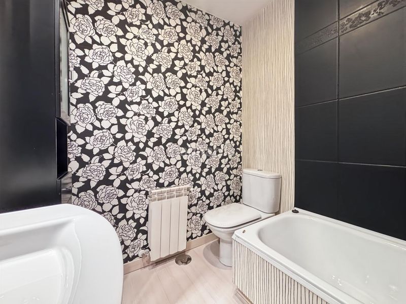 Foto deb5dc9f-2210-4229-977f-40c0646767e7. Duplex con riscaldamento parcheggio in Casa Amarilla Galapagar