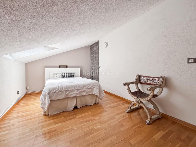 Foto f3fb70e4-6bbc-4c1a-bcdf-fbaff41989c3. Duplex con riscaldamento parcheggio in Casa Amarilla Galapagar