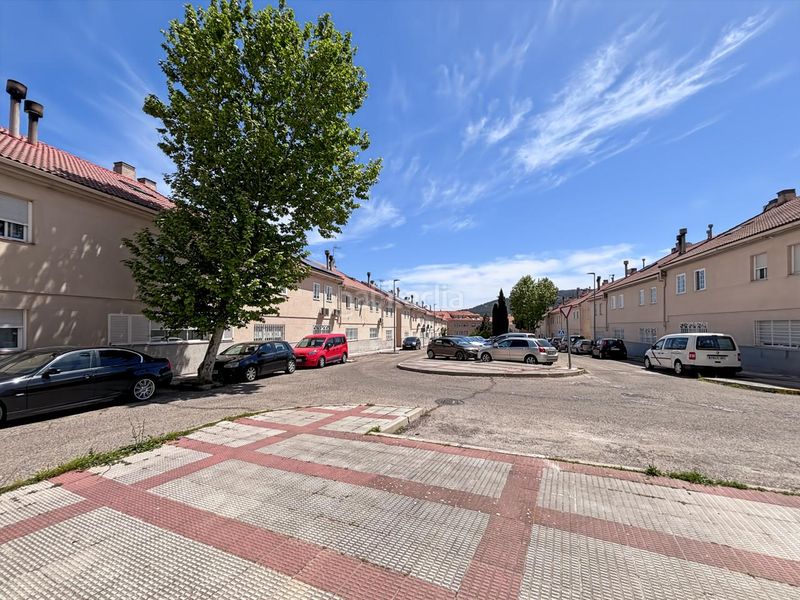 Foto c2daf7c4-792b-4c3f-bd29-821583ad4a13. Casa adossada amb calefacció piscina a Centro Moralzarzal