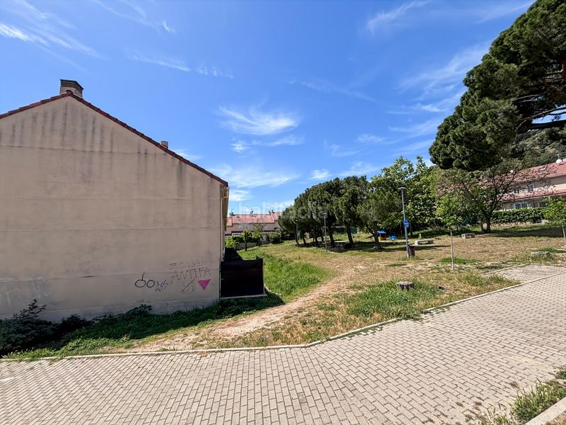 Foto d896f38f-9475-4418-bb8f-1b2735ab5222. Casa adossada amb calefacció piscina a Centro Moralzarzal