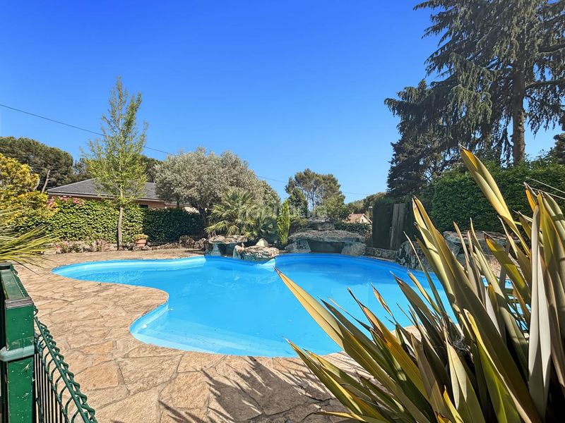 Foto b2c8dd34-8d66-4c89-9ac9-0962bf96c73d. Casa amb calefacció piscina a El Guijo-Colonia España Galapagar