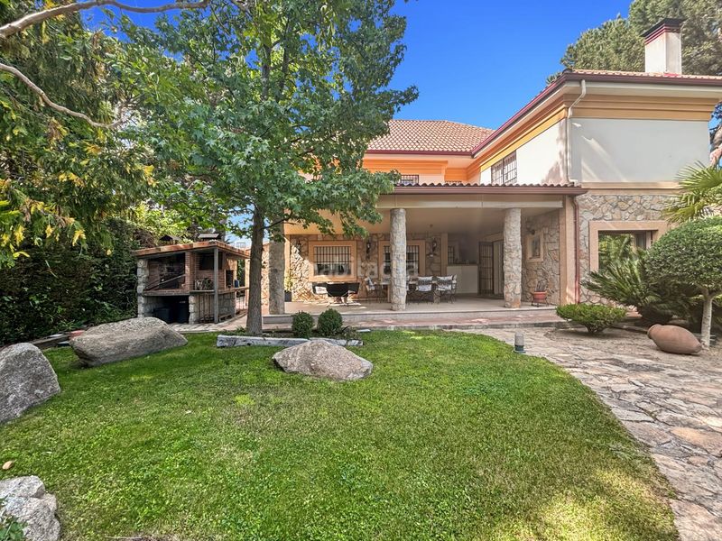 Foto d8aacb1f-09a8-4ec2-acd7-8666830a6c8c. Casa amb calefacció piscina a El Guijo-Colonia España Galapagar