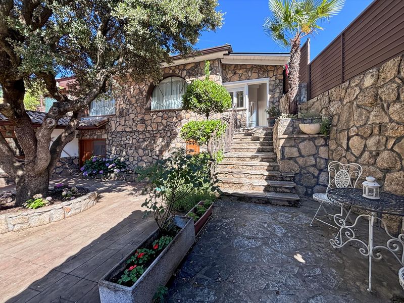 Foto 0a2375b2-6ec8-4b7d-84a0-fc0b400890a1. Casa amb aparcament piscina a Las Zorreras-Monte Encinar Escorial (El)