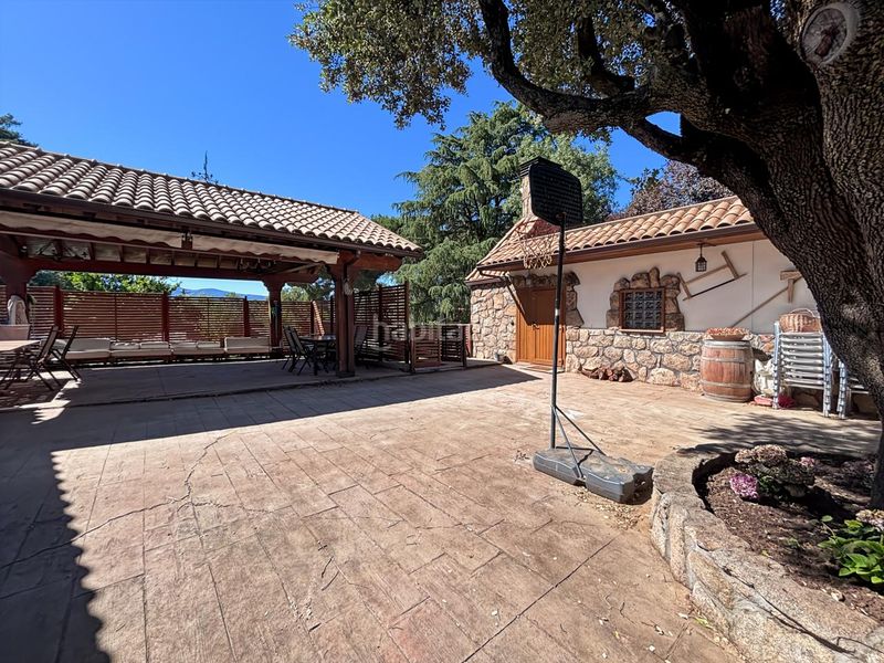 Foto 45d811a4-7068-4df4-8dc7-7b3f69ad5ffd. Casa amb aparcament piscina a Las Zorreras-Monte Encinar Escorial (El)