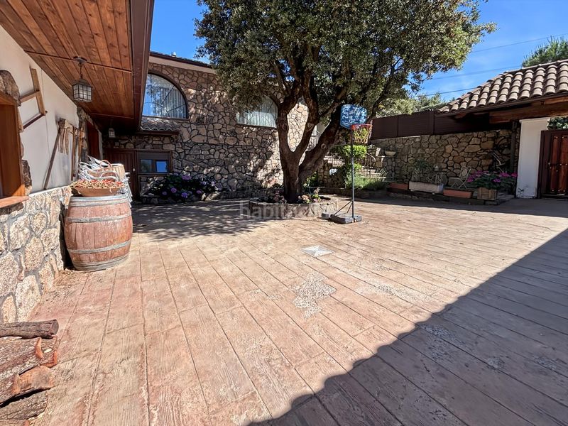 Foto f1db1c51-231a-4562-93b2-1e6cf6600d7b. Casa amb aparcament piscina a Las Zorreras-Monte Encinar Escorial (El)