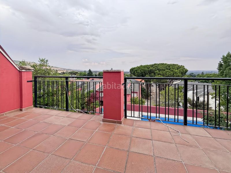 Foto c4c561b0-6a67-456c-a88d-72d49ac452c8. Casa amb piscina a Collado Mediano