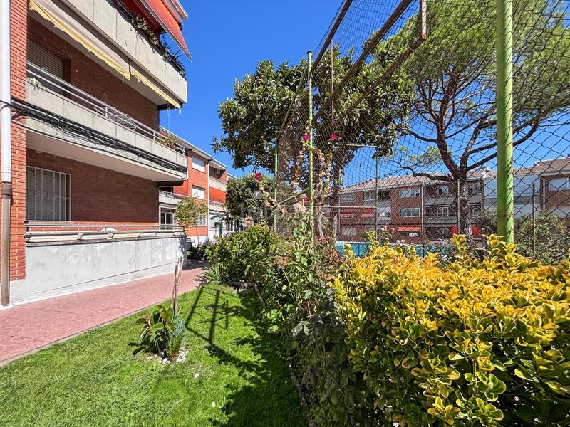 Foto e534ae78-bcd2-4688-a349-c69b0dcb320e. Pis amb calefacció aparcament piscina a Casa Amarilla Galapagar