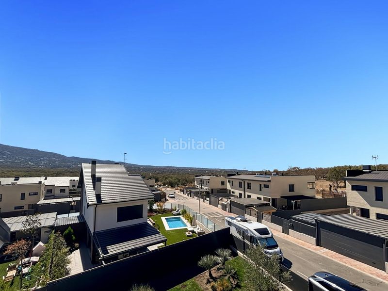 Foto 1074a137-6412-4a23-a671-644b3483b9dd. Casa amb calefacció aparcament piscina a Colegios Moralzarzal