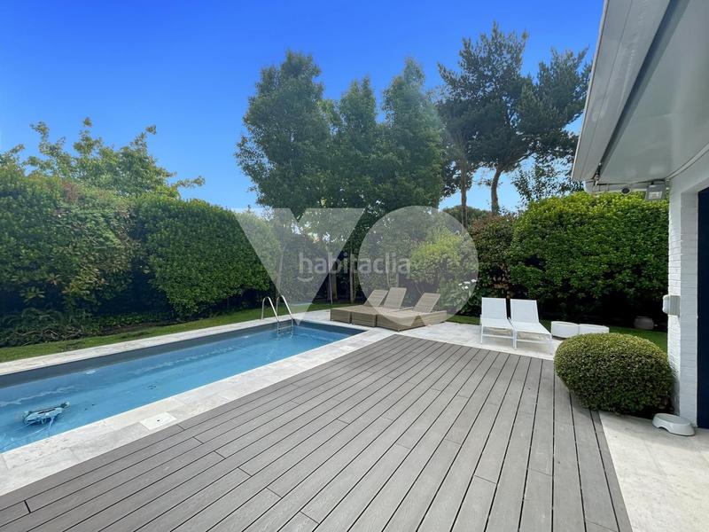 Foto 34dd690e-5294-44d9-bc6d-87232da5ce30. Maison avec chauffage parking piscine dans Monteclaro Pozuelo de Alarcón