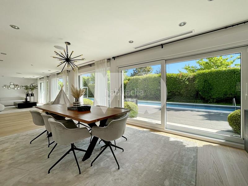Foto 46df80c2-66ba-4b74-abbe-9d04e6f56348. Maison avec chauffage parking piscine dans Monteclaro Pozuelo de Alarcón