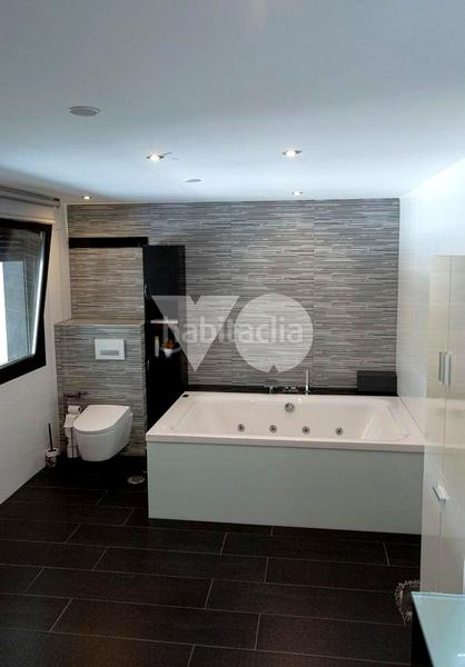 Foto 0ee4f3e4-e633-43db-9066-fe4d885bf7fd. Location maison avec chauffage parking piscine dans Boadilla del Monte