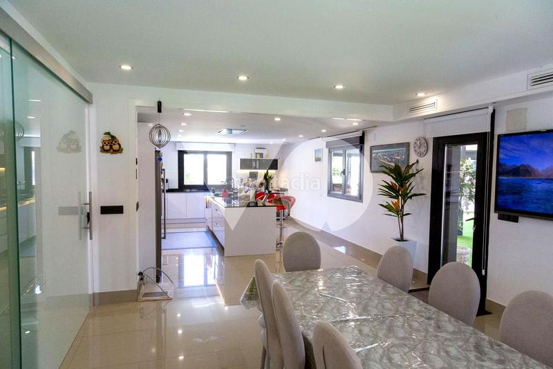 Foto 95f2e9b8-bcee-4dcb-b2be-af1de5398ca3. Rent house with heating parking pool in Las Lomas Boadilla del Monte