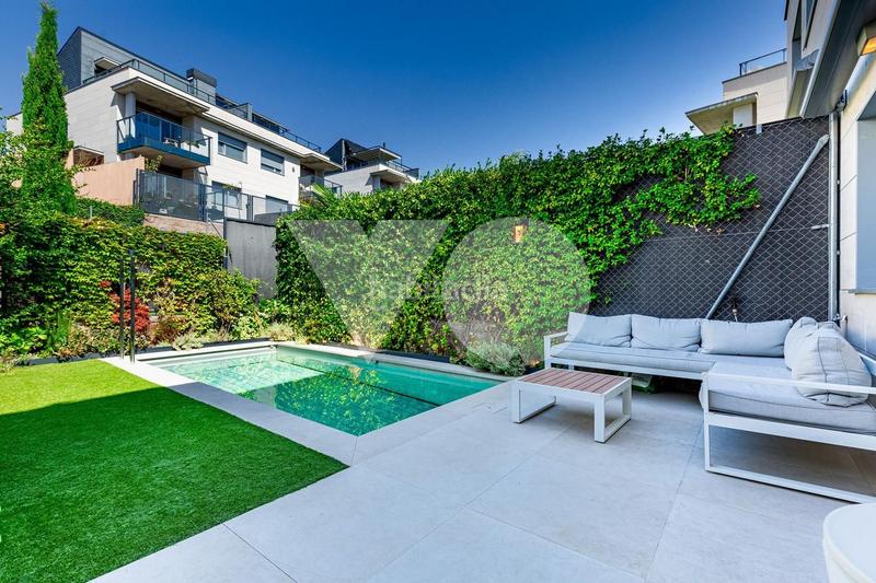 Foto 13df086b-33d1-4ee4-a691-c34cd95a4999. Reihenhaus mit heizung pool in Valenoso Boadilla del Monte