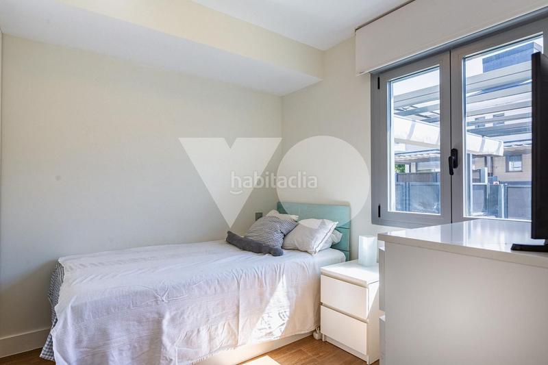 Foto 916fcddf-c943-47c7-8e31-a37a978cd3a9. Reihenhaus mit heizung pool in Valenoso Boadilla del Monte