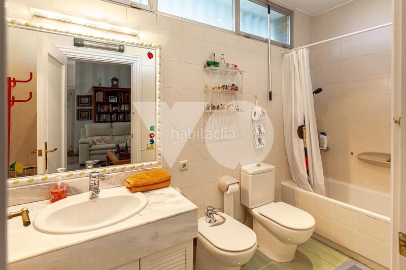 Foto 0e458133-d661-42ba-86c5-722bf525c18e. Casa amb calefacció aparcament piscina a Monte el Pilar Majadahonda